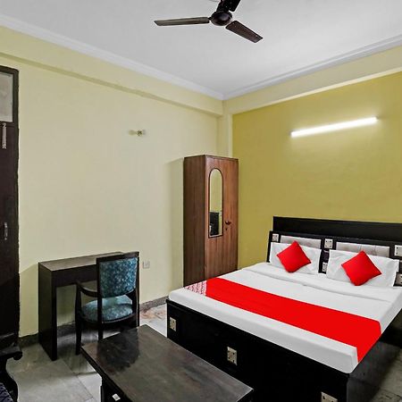 Hotel O Park View Нойда Екстер'єр фото