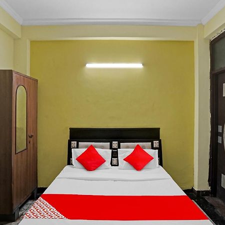 Hotel O Park View Нойда Екстер'єр фото