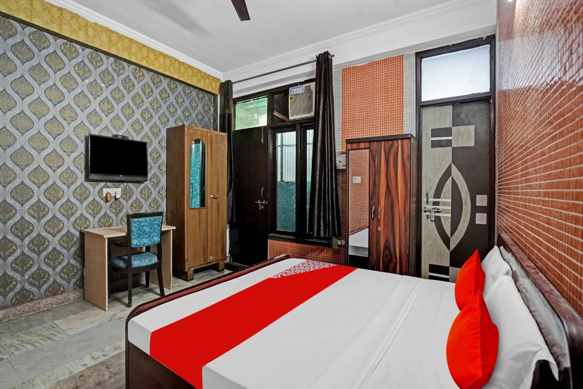 Hotel O Park View Нойда Екстер'єр фото