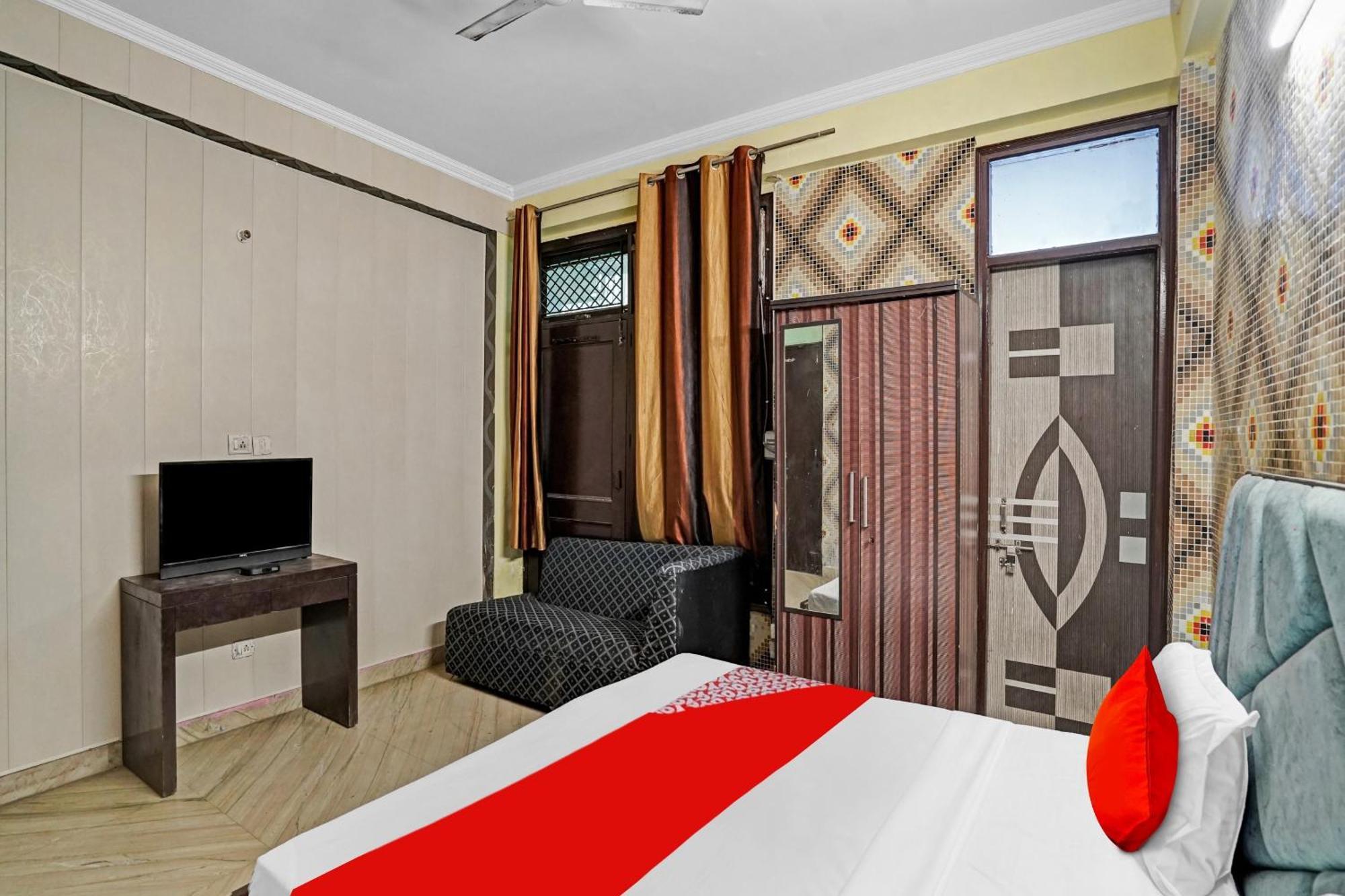 Hotel O Park View Нойда Екстер'єр фото