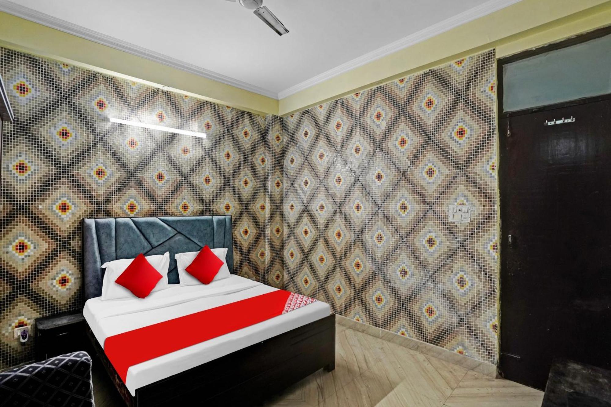 Hotel O Park View Нойда Екстер'єр фото