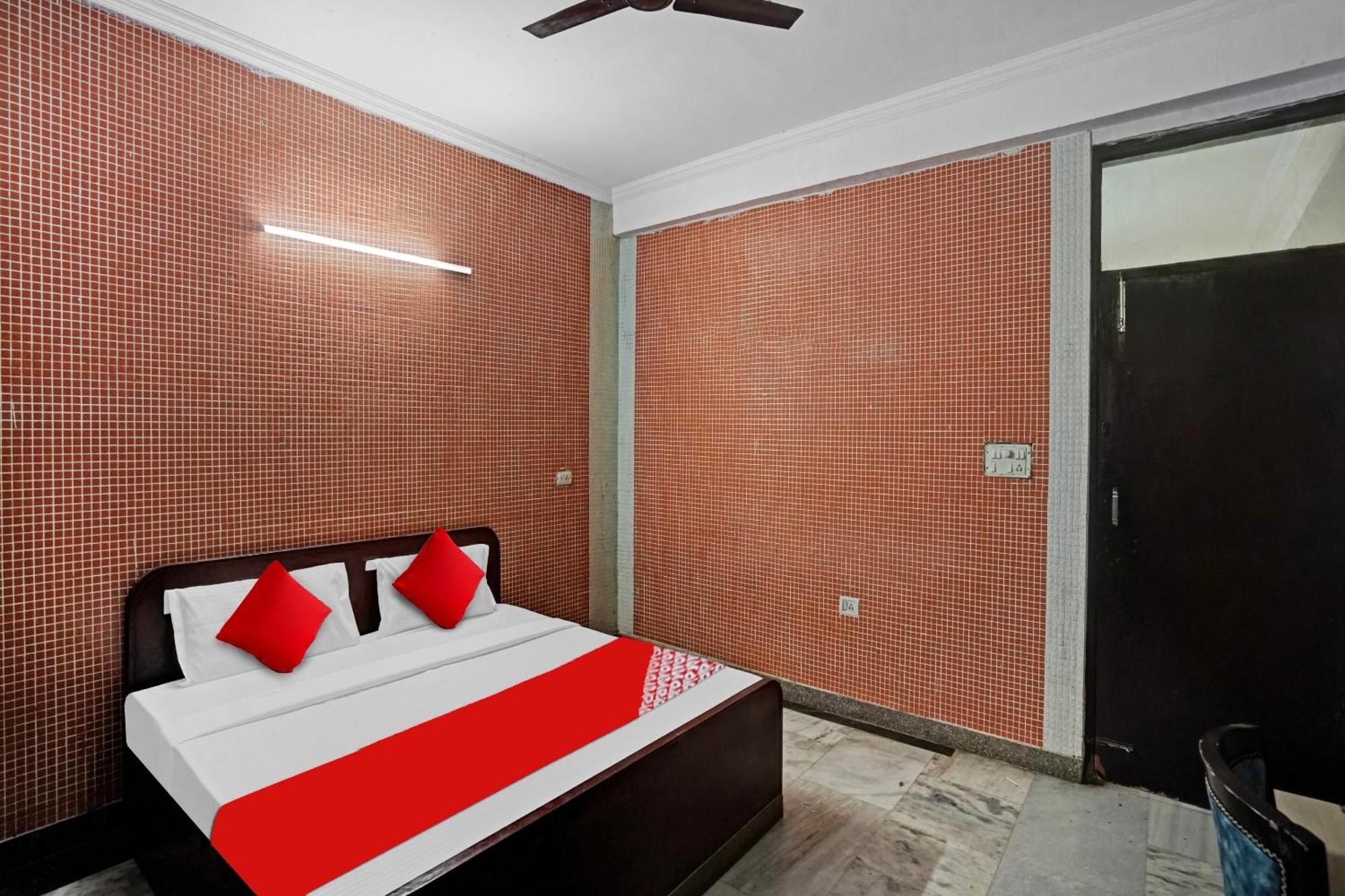 Hotel O Park View Нойда Екстер'єр фото